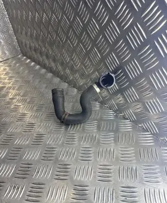 Engine coolant pipe/hose