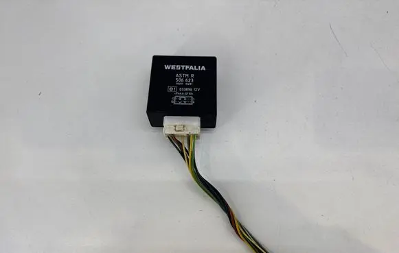 Dacia Sandero Tow bar relay HW01SW01 033896 506623