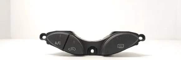 Ford Focus Windscreen/window heater switch YS4T19A945BA