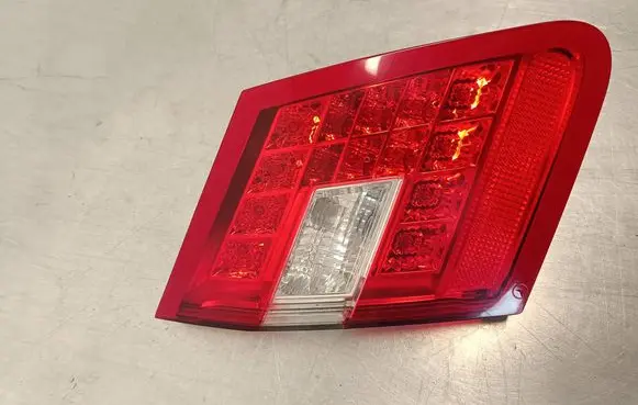 Mercedes-Benz E W212 Tailgate rear/tail lights 483501 778009