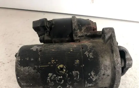 Volkswagen Polo III 6N 6N2 6NF Starter motor 085911023E