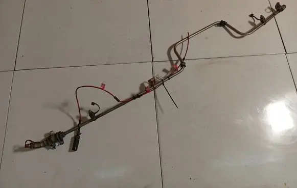 Ford Transit Fuel line pipe 