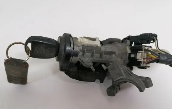 Toyota Avensis T250 Ignition lock 8978005021 45020052