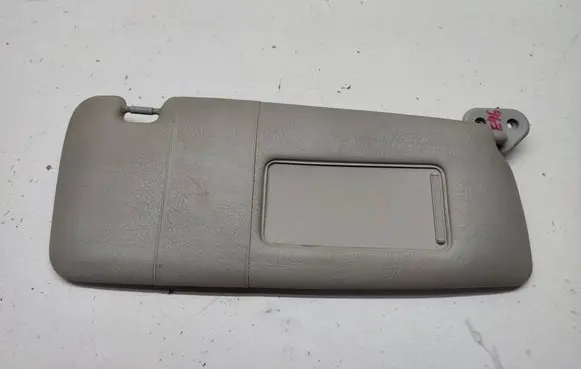 Sun visor