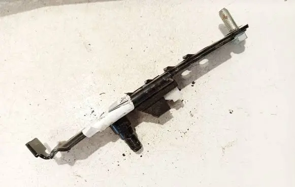 Toyota Avensis T250 Seat belt adjustment rail 