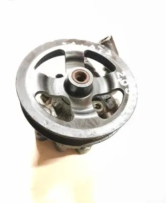 Toyota Avensis T250 Power steering pump 12180