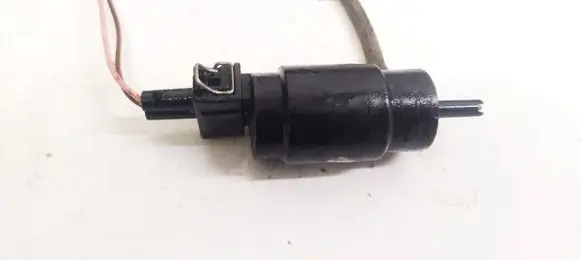 Nissan Primera Windscreen/windshield washer pump