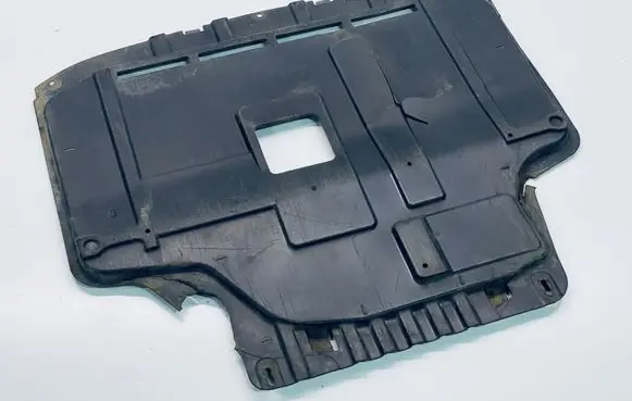 Ford Fiesta Engine splash shield/under tray 8A616M001AG