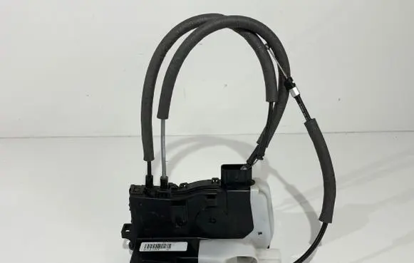 Hyundai ix35 Rear door lock 814102Y010