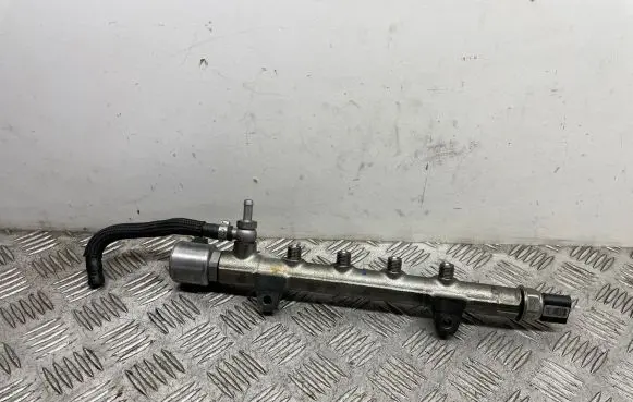 Mercedes-Benz C W204 Fuel main line pipe A6510700595
