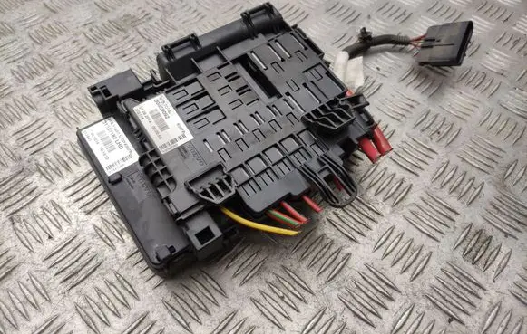 Volvo S80 Fuse module 30659092 31337182