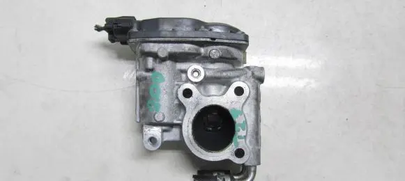 Toyota Avensis T270 EGR valve DEG0104