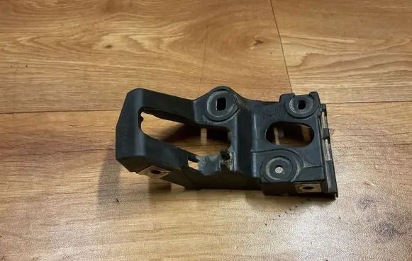 Audi A4 S4 B7 8E 8H Fender mounting bracket 8E0853921D