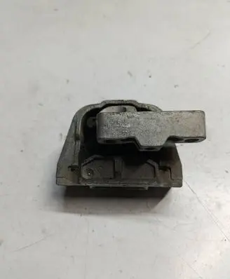 Volkswagen Scirocco Engine mount bracket 1K0199262AMS8 1K0199262AM