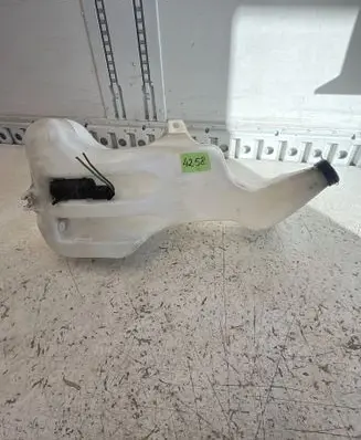 Iveco Daily 4th gen Windshield washer fluid reservoir/tank 3801898