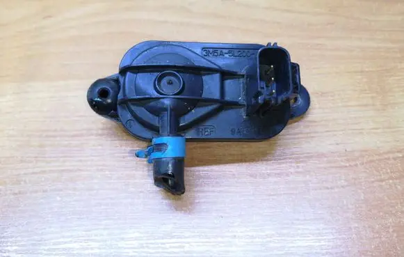 Volvo V50 Exhaust pressure sensor 3M5A5L200AB