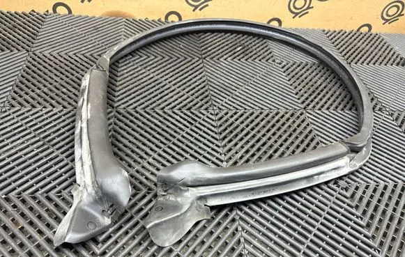 Chevrolet Corvette C6 Sunroof sealing rubber 15237884
