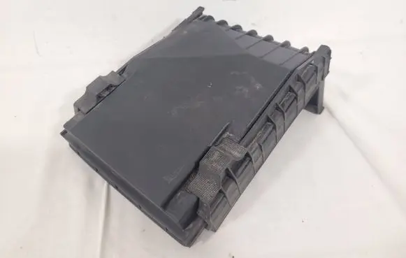 Skoda Octavia Mk2 (1Z) Fuse box cover 1K0937132F