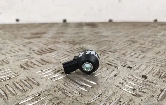 Honda CR-V Detonation knock sensor KNE37