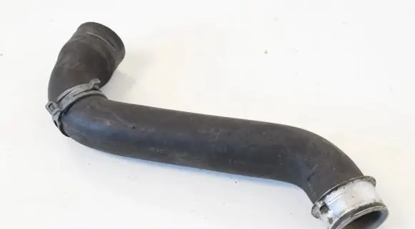 Mercedes-Benz Vito Viano W639 Engine coolant pipe/hose A6395017382