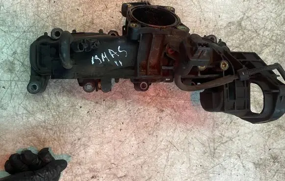 Renault Master III Intake manifold 140039990R