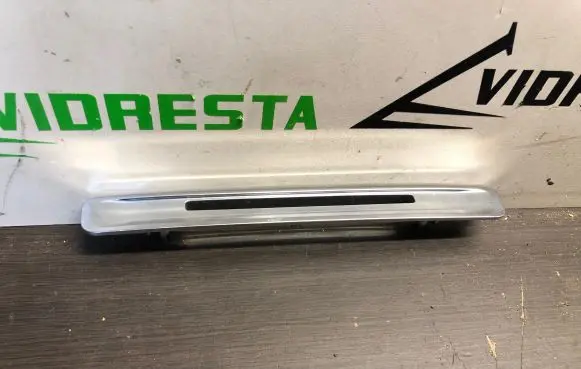 Volvo XC60 Radio/GPS head unit trim 30755619