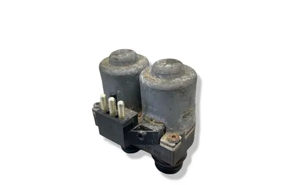 Mercedes-Benz SLK R171 Coolant heater control valve 0018307784 1147412114