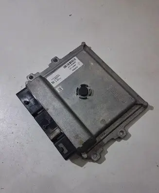 Renault Clio IV Engine control unit/module ECU 237102982S