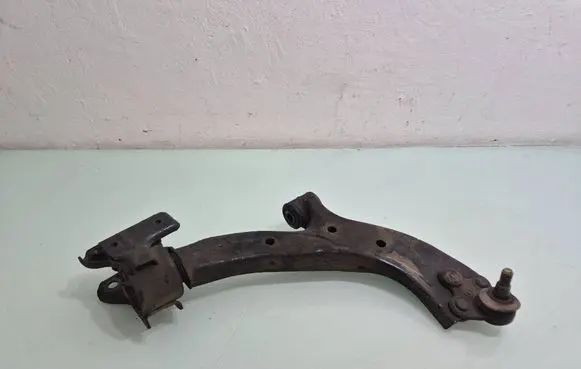 Honda CR-V Front lower control arm/wishbone 