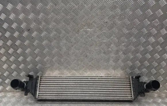 Mercedes-Benz E W212 Intercooler radiator A2045000200