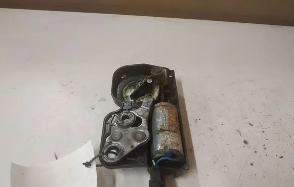 Volkswagen Touareg I Tailgate/trunk/boot lock/catch/latch 1J0972763