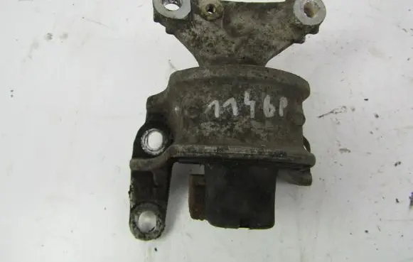 Honda CR-V Gearbox mounting bracket 