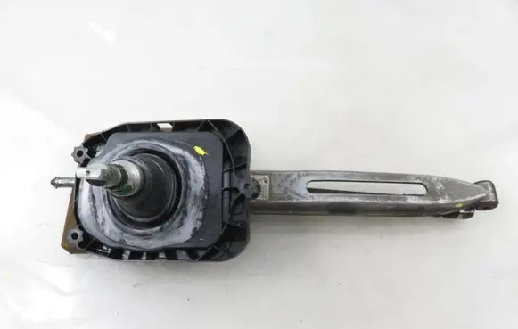 Mercedes-Benz C AMG W204 Gear shifter/selector A2042670124