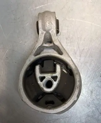 Mini Cooper Countryman R60 Gearbox mount 9806994