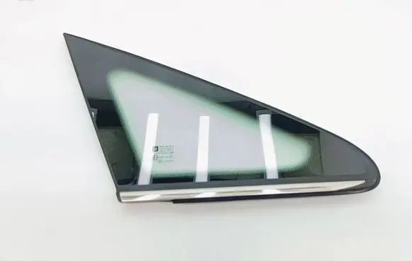 Opel Zafira B Front triangle window/glass 13123923