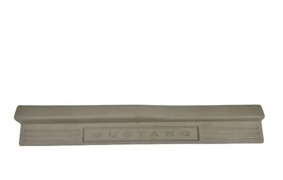 Front sill trim cover