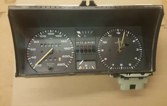 Volkswagen Jetta II Speedometer (instrument cluster) 191919033LM