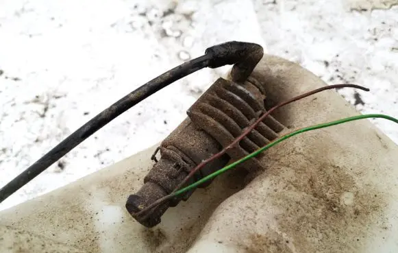 Audi 80 90 S2 B4 Windscreen/windshield washer pump