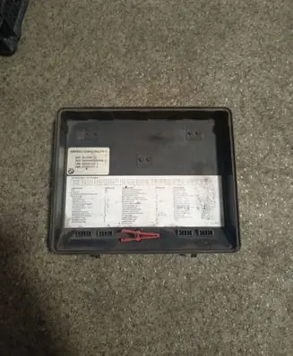 BMW 5 E34 Fuse box cover 1374029