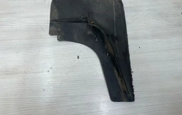 Mercedes-Benz ML W164 Rear mudguard 