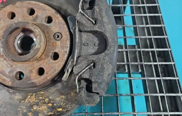 Front brake caliper