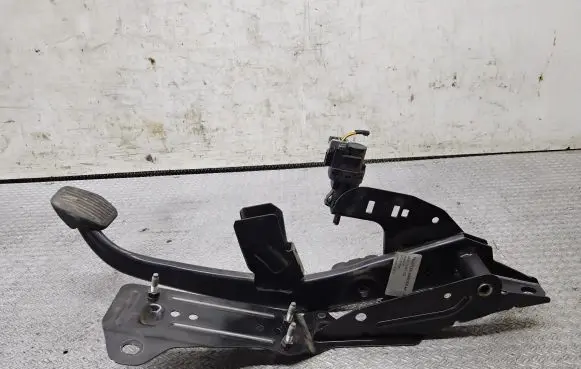 Volvo V50 Brake pedal 4N512467CB