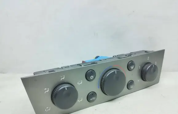 Opel Astra H Climate control unit 13138190 MCP3200 E9550001