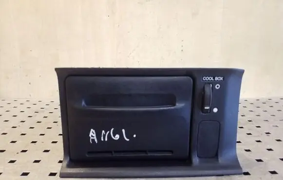 Honda CR-V Glove box