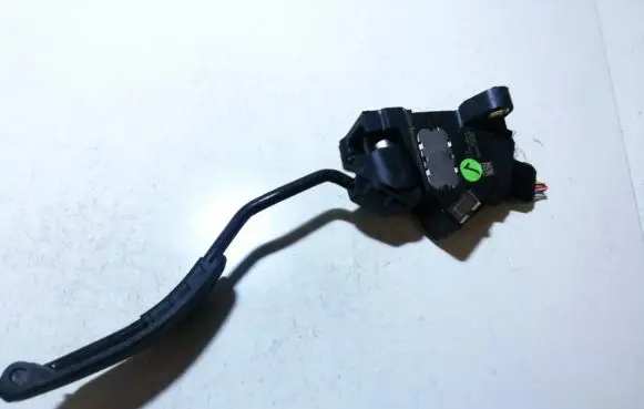 Toyota Auris 150 Accelerator throttle pedal 7811002030 07257b