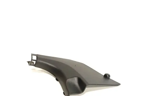 Foot area side trim