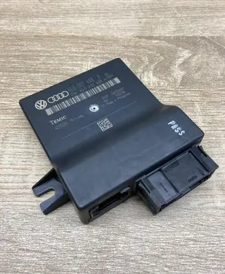 Audi Q7 4L Gateway control module 4L0907468B 4L0910468A