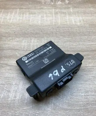 Volkswagen PASSAT B6 Gateway control module 3C0907530C 3C0907951A