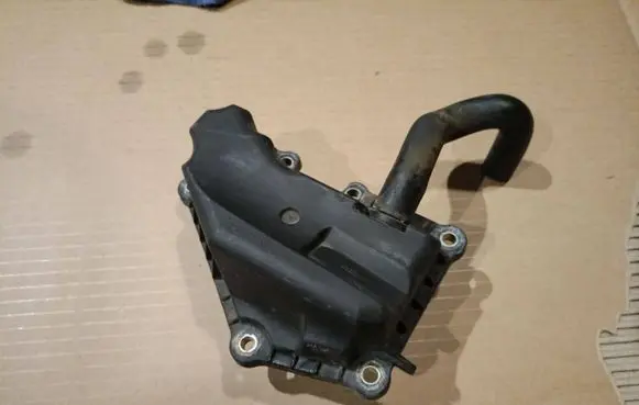 Ford Fiesta Oil breather separator 37S7-G6A785-CA