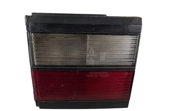 Volkswagen PASSAT B3 Tailgate rear/tail lights 333945108